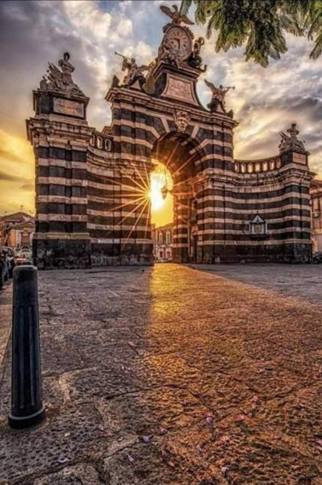 Casa Vacanze Il Nespolo Катания Экстерьер фото